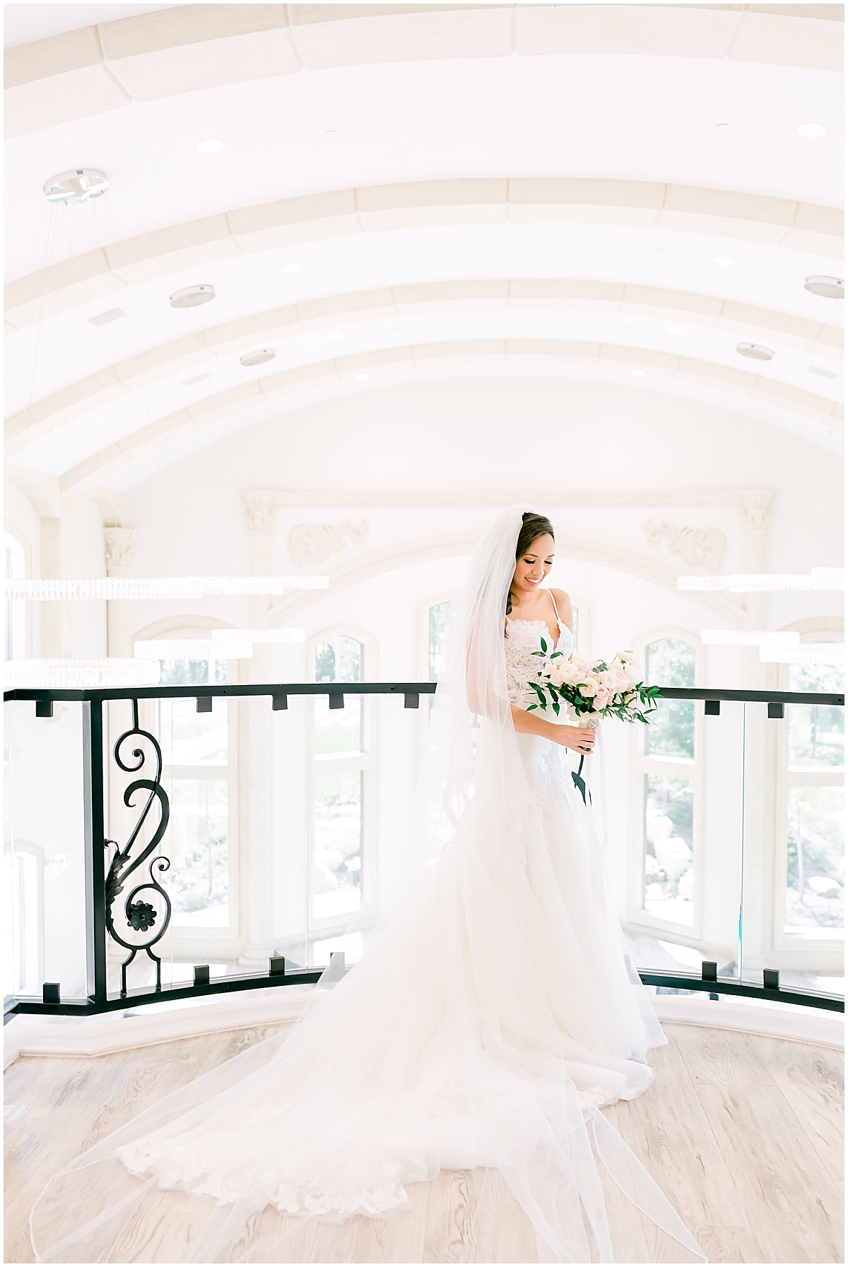 Bride portraits | Knotting Hill Wedding Little Elm Texas Photography by Mary Talamantes