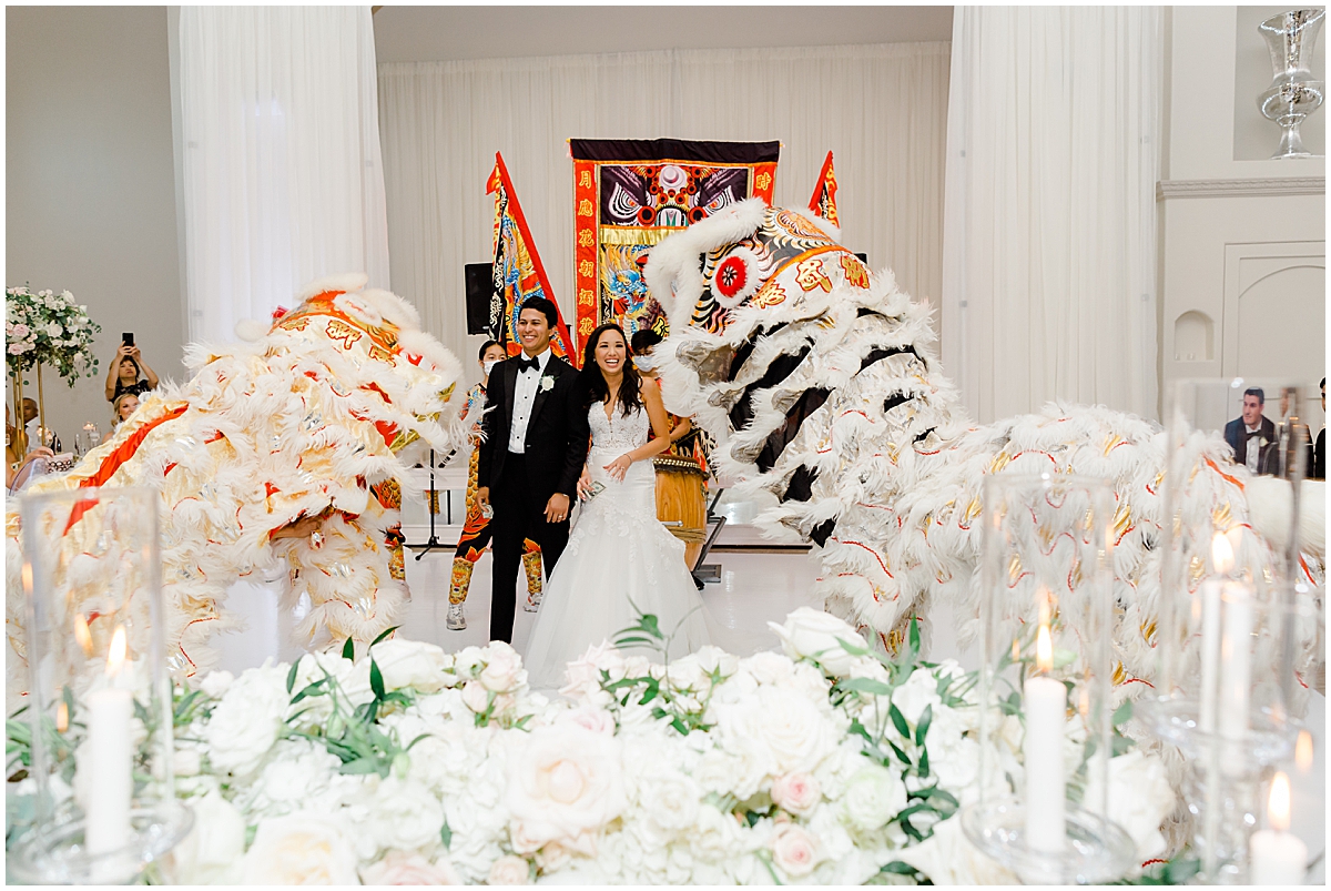 dragon asian ceremony | Knotting Hill Wedding Little Elm Texas Photography by Mary Talamantes
