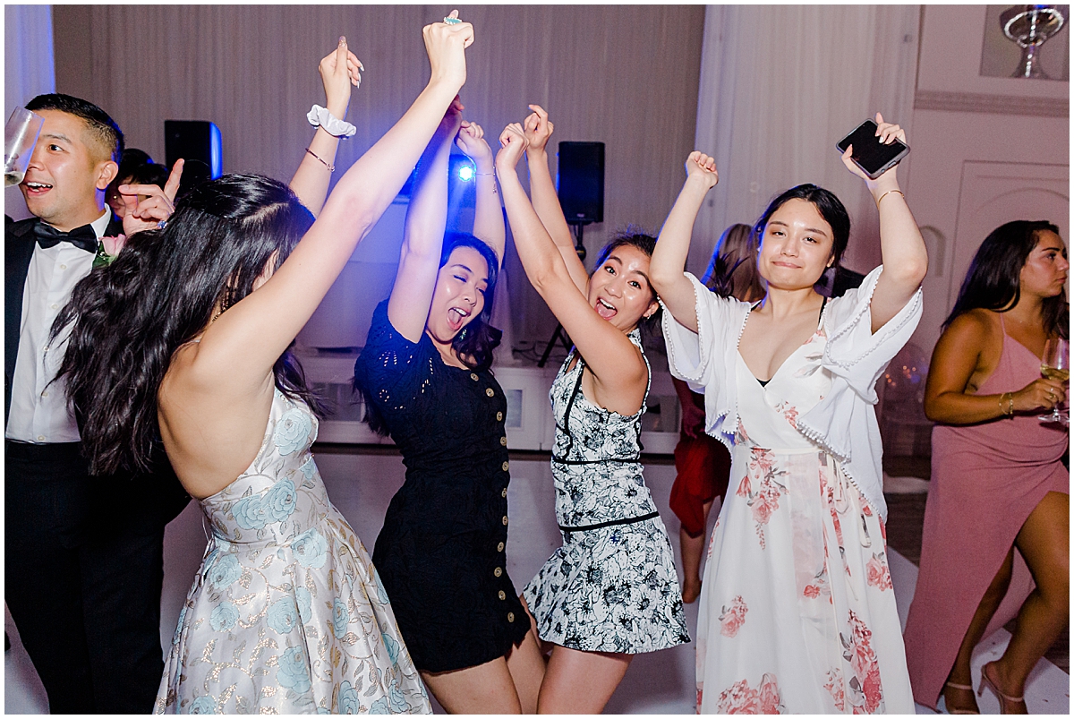 dance reception | Knotting Hill Wedding Little Elm Texas Photography by Mary Talamantes